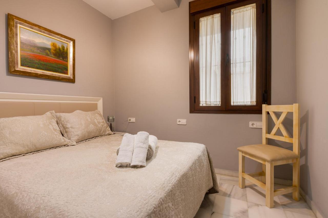 Precioso Apartamento En Triana Sevilla Bagian luar foto